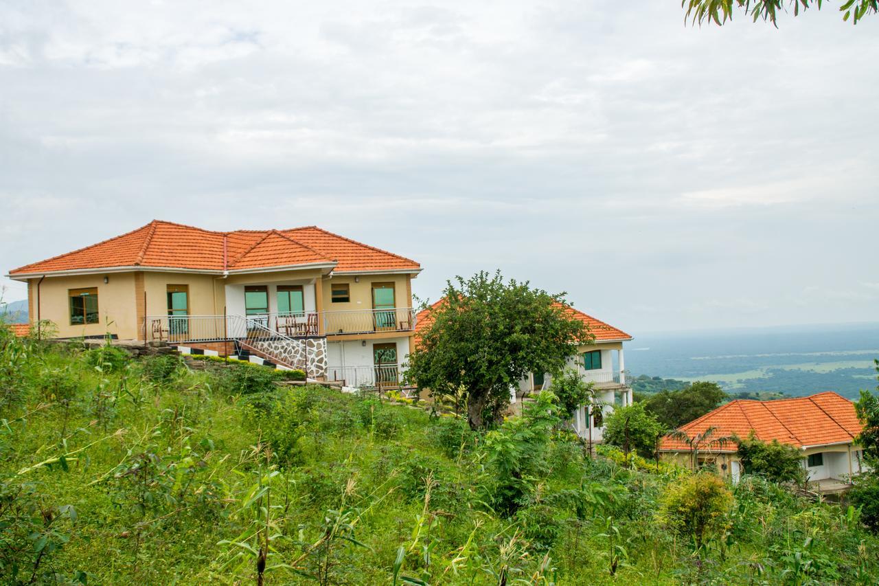 Kichwamba Queen Elizabeth Pvt Lodge מראה חיצוני תמונה